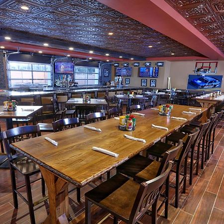 Williamsburg Stunning Condo Near Universal Studios المظهر الخارجي الصورة
