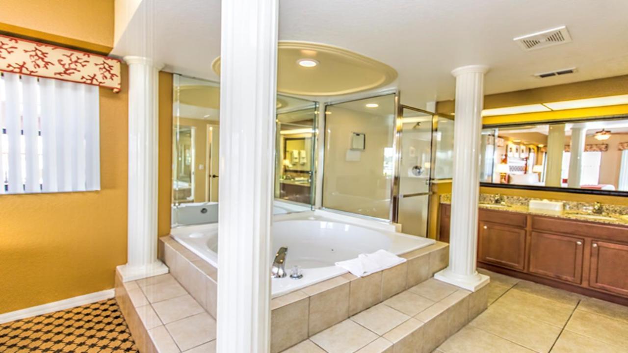Williamsburg Stunning Condo Near Universal Studios المظهر الخارجي الصورة
